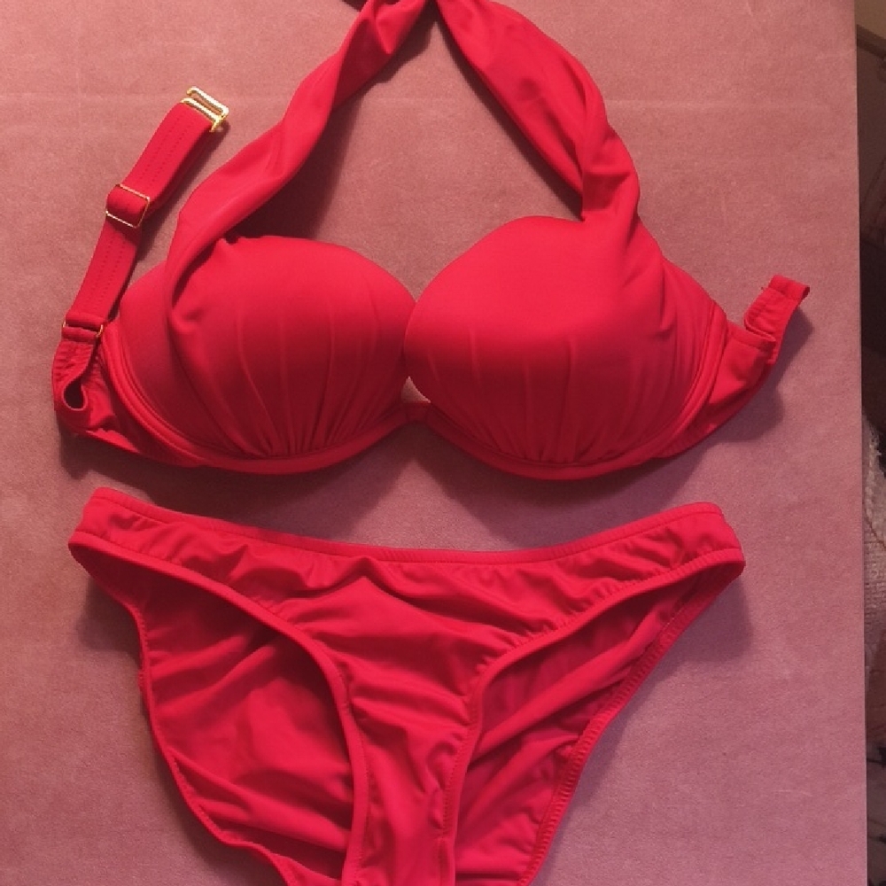 VENUS Bold Red Bikini Set C S6 - Picture 2 of 10